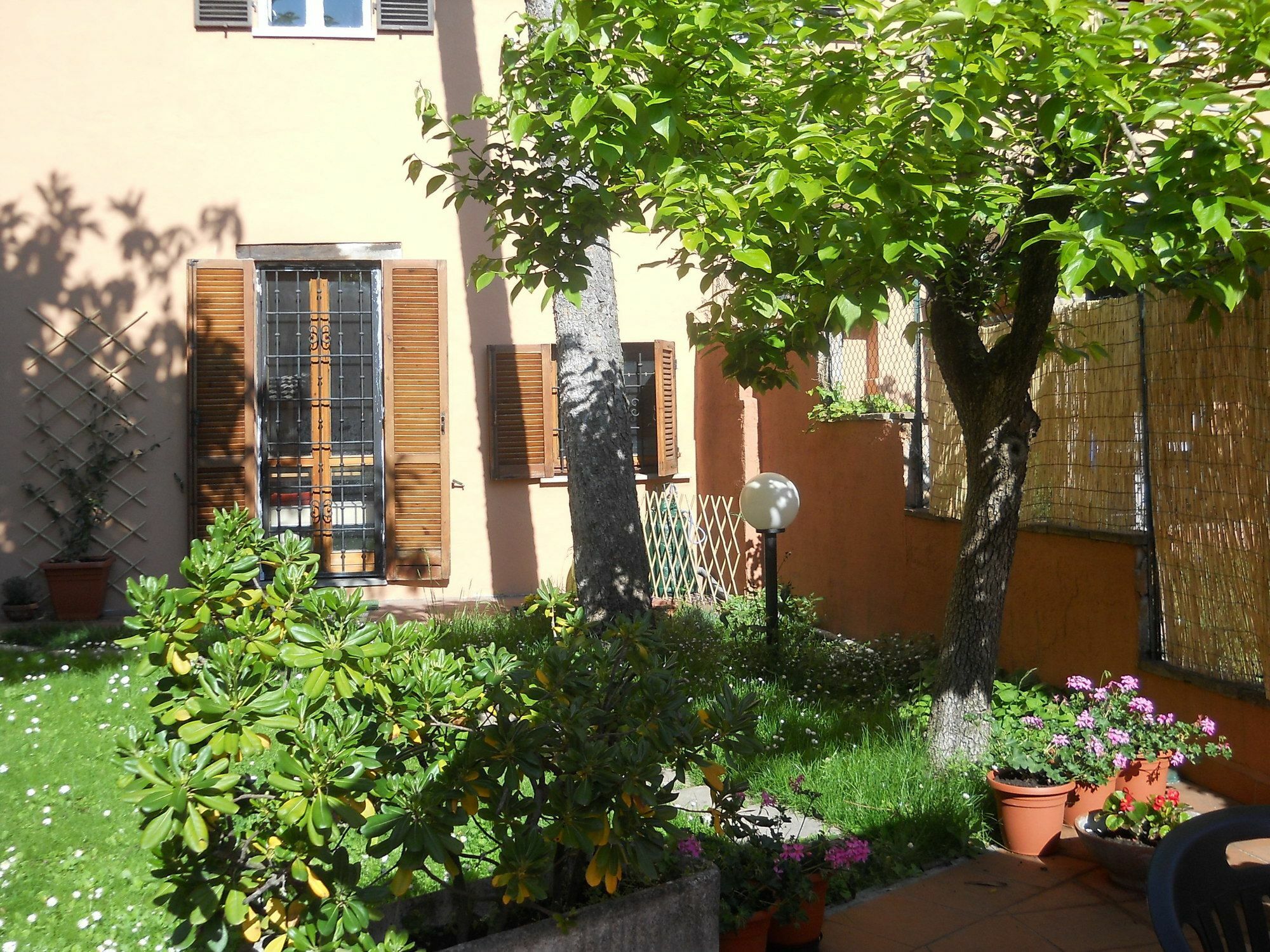 Al Giardino Di Alice Bed & Breakfast Perugia Exterior photo